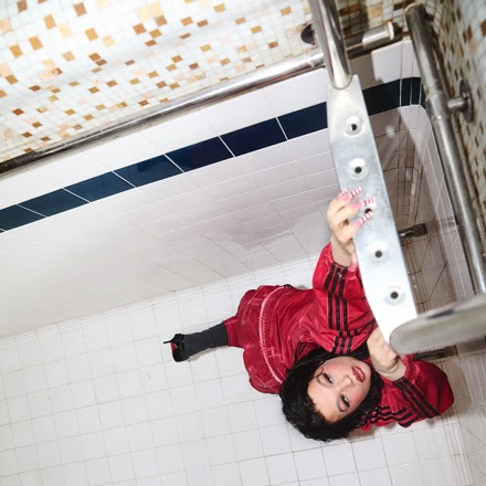 « From Down Here » : Lola Young