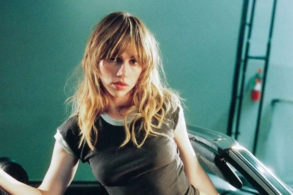 Suki Waterhouse